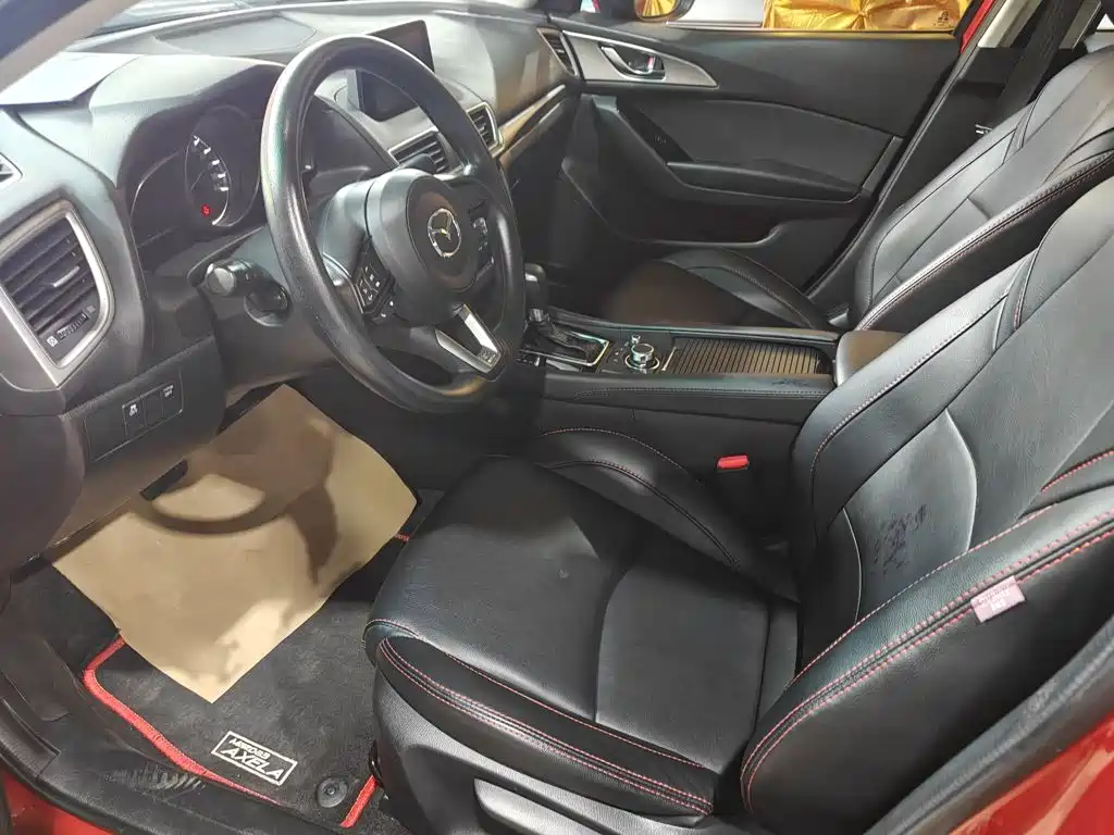 Mazda 3 Axela Cloud Control Sedan 1.5 L Auto Luxury CN-VI