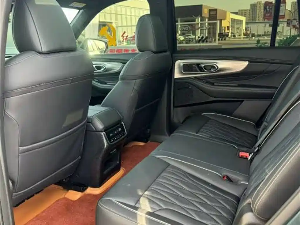 GAC Trumpchi GS8 Navigator Series 2.0 TGDI 2 WD Luxury Connected 7-seat