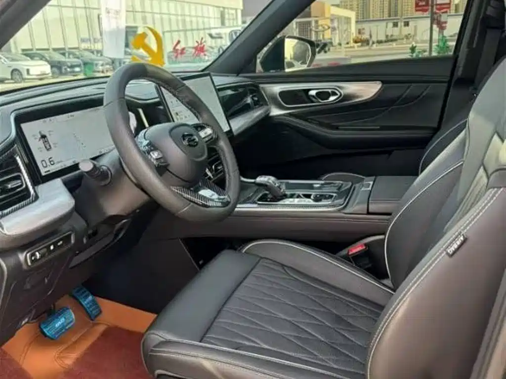 GAC Trumpchi GS8 Navigator Series 2.0 TGDI 2 WD Luxury Connected 7-seat