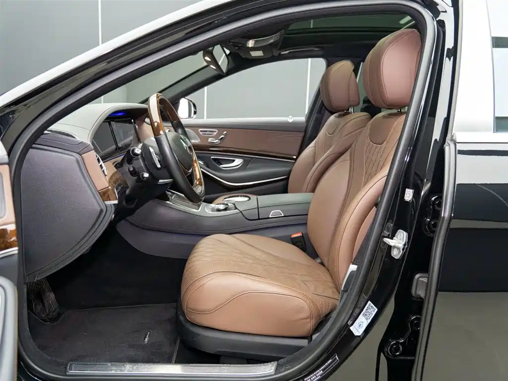 Maybach S-Class S 500 4 MATIC