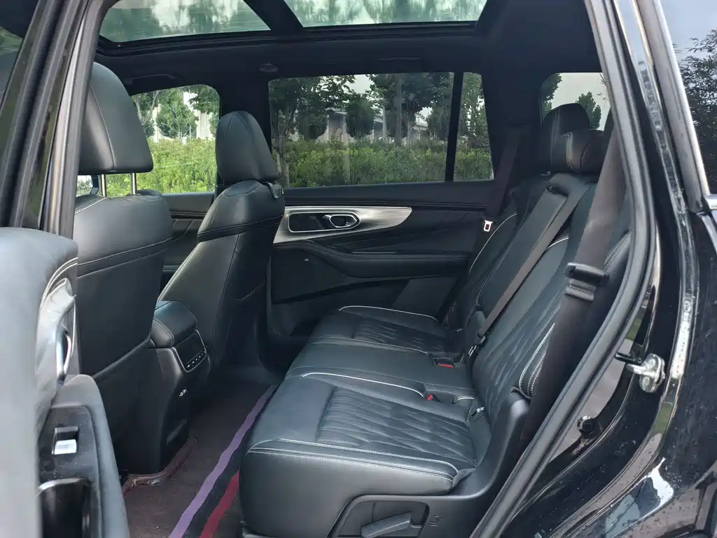 GAC Trumpchi GS8 Navigator Series 2.0 TGDI 2 WD Luxury Connected 7-seat