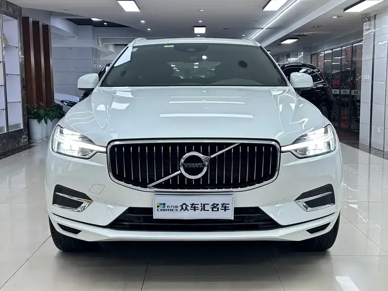 Volvo XC60 T5 4 WD Smart Ease Luxury