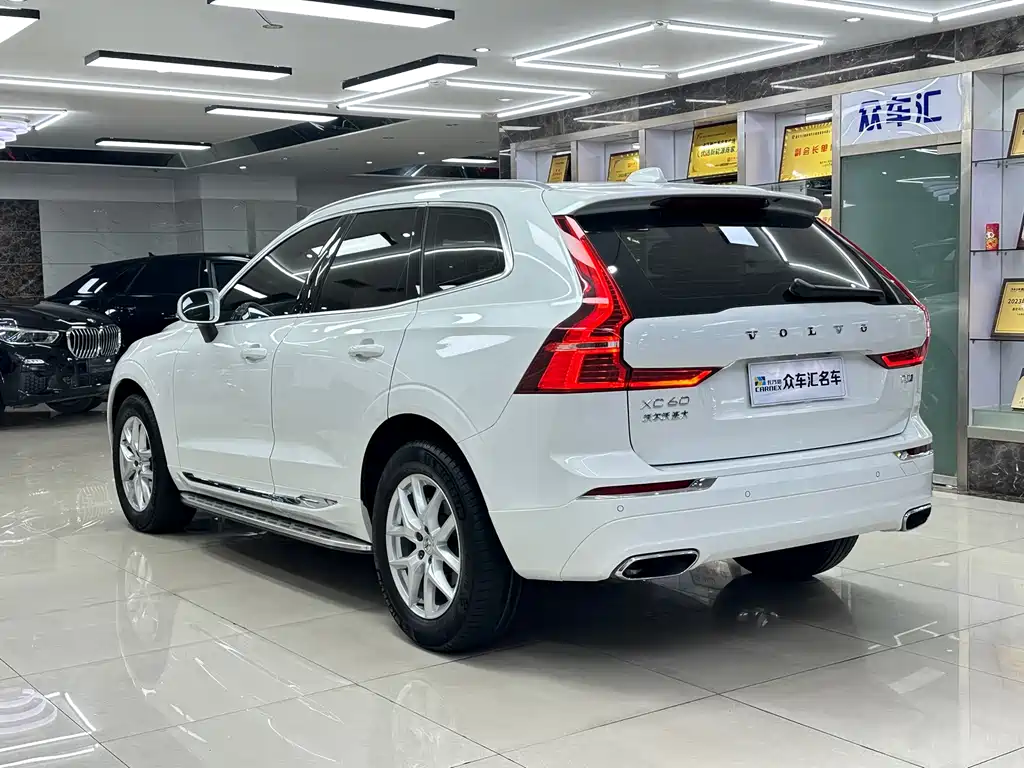 Volvo XC60 T5 4 WD Smart Ease Luxury