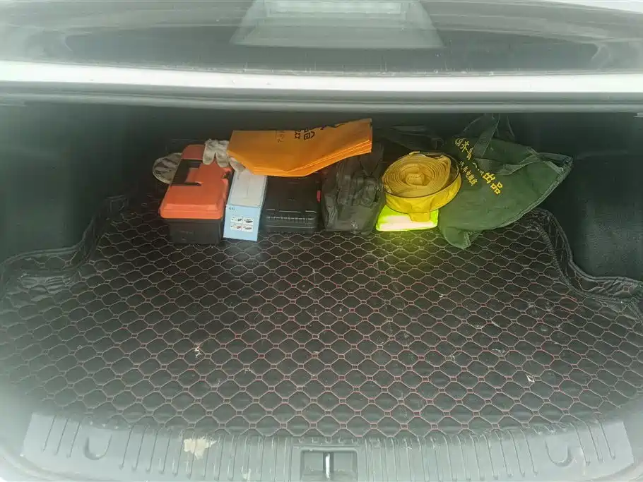 Senova D50 1.5 L Manual Luxury Smart Drive