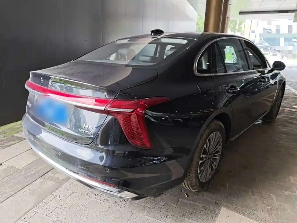 Hongqi H5 2.0 T Auto Flagship Enjoyment