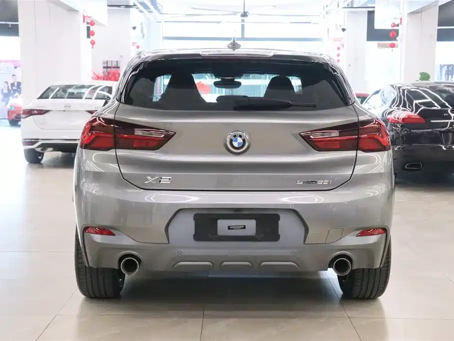 BMW X2 sDrive25 i Premium M Offroad Package