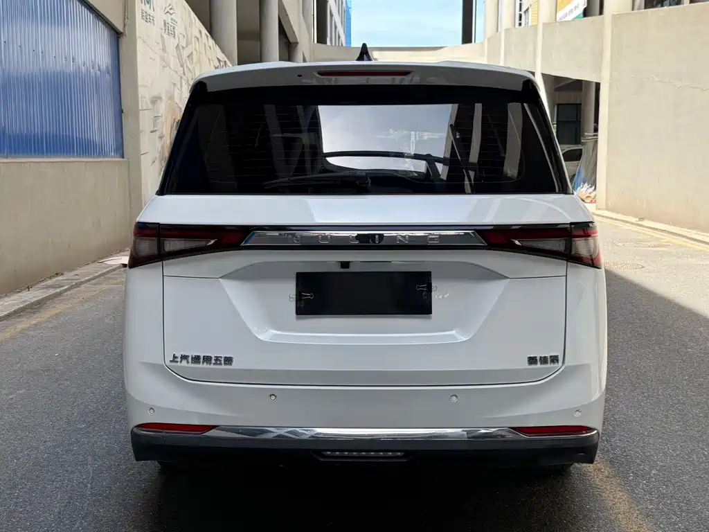 Wuling Jiachen 1.5 T CVT Premium Flagship