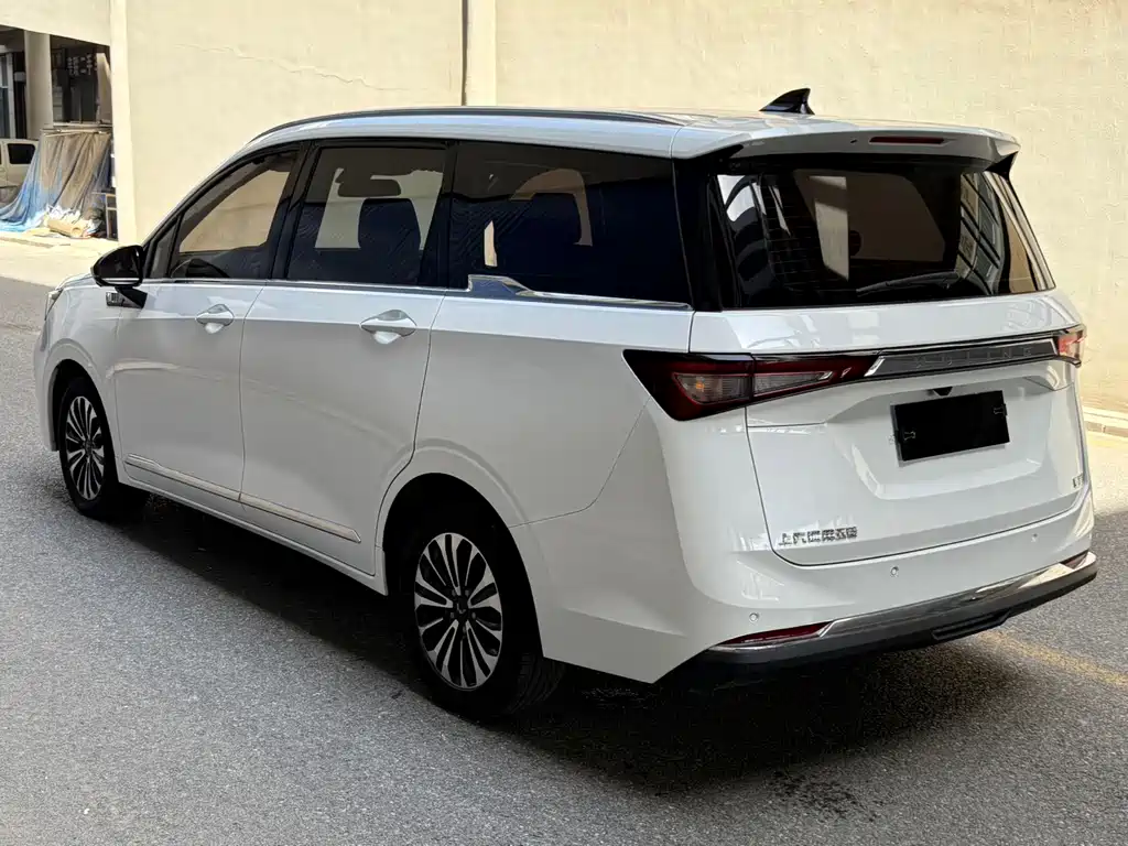 Wuling Jiachen 1.5 T CVT Premium Flagship