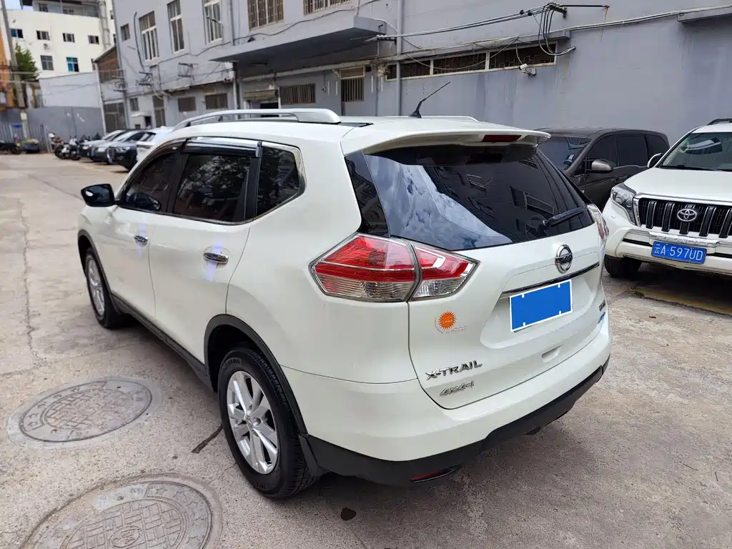 X-Trail 奇骏 2014款 2.0 L CVT智驱版 4 WD