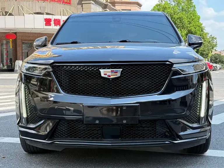 Cadillac XT6 凯迪拉克XT6 2021款 28 T 六座四驱铂金运动版