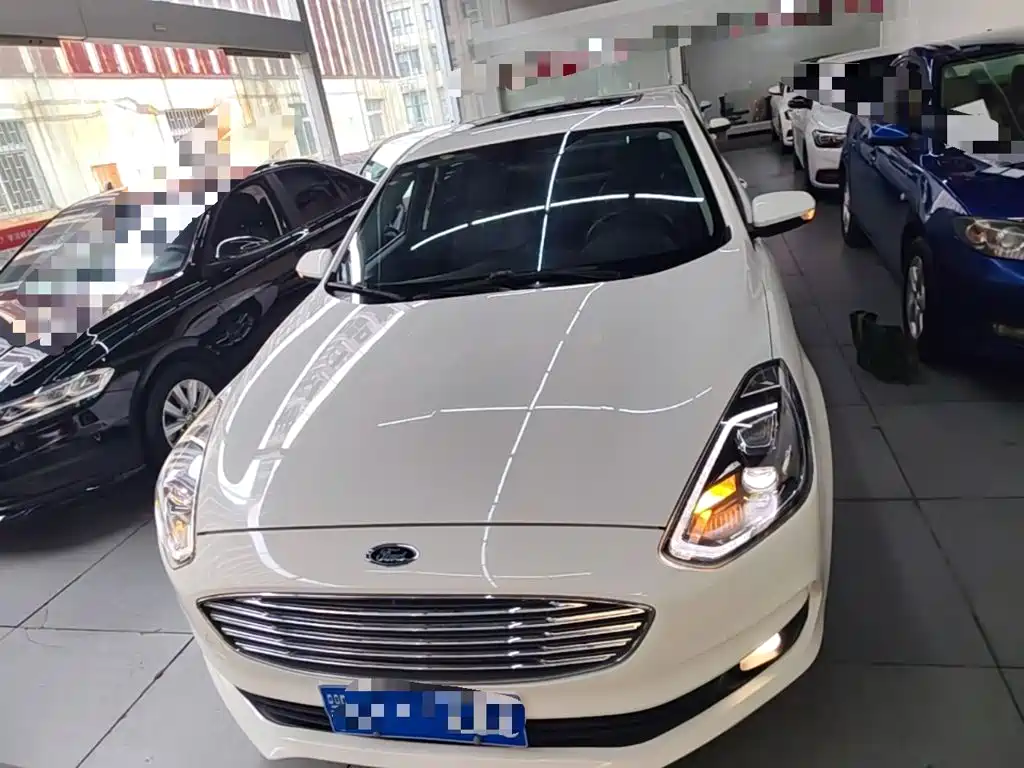 Escort Facelift 1.5 L Auto Joy CN-VI