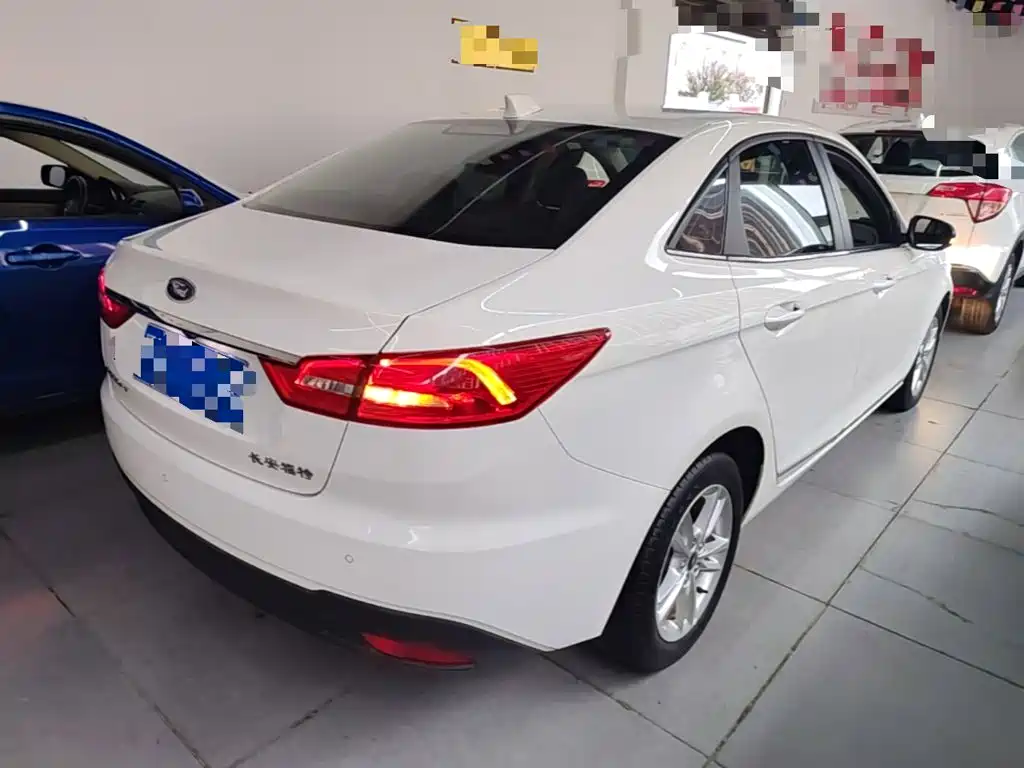 Escort Facelift 1.5 L Auto Joy CN-VI
