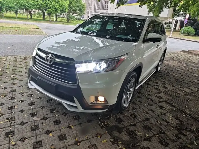 Toyota Highlander 2.0 T 4 WD Luxury 7-seat