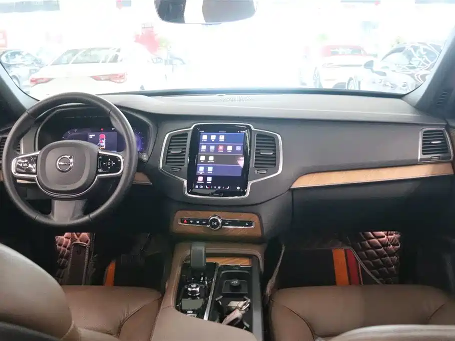 Volvo XC90 B5 Smart Travel Luxury 5-seat