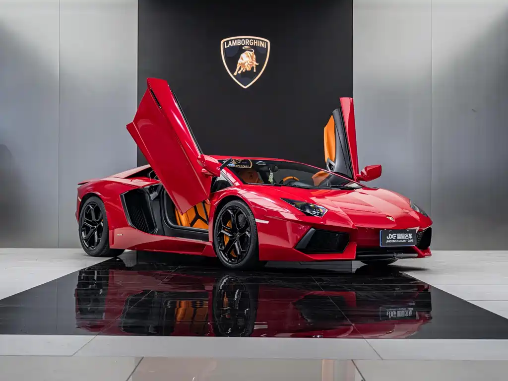 Aventador LP 700-4