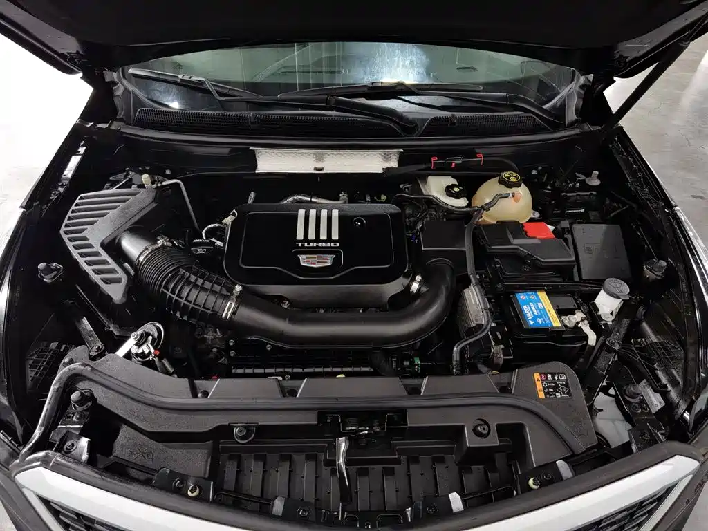 Cadillac XT5 2.0 T 2 WD Luxury