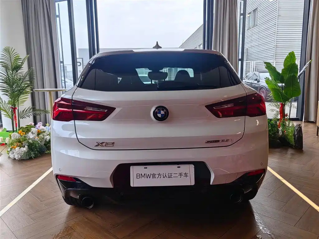 BMW X2 sDrive25 i Night