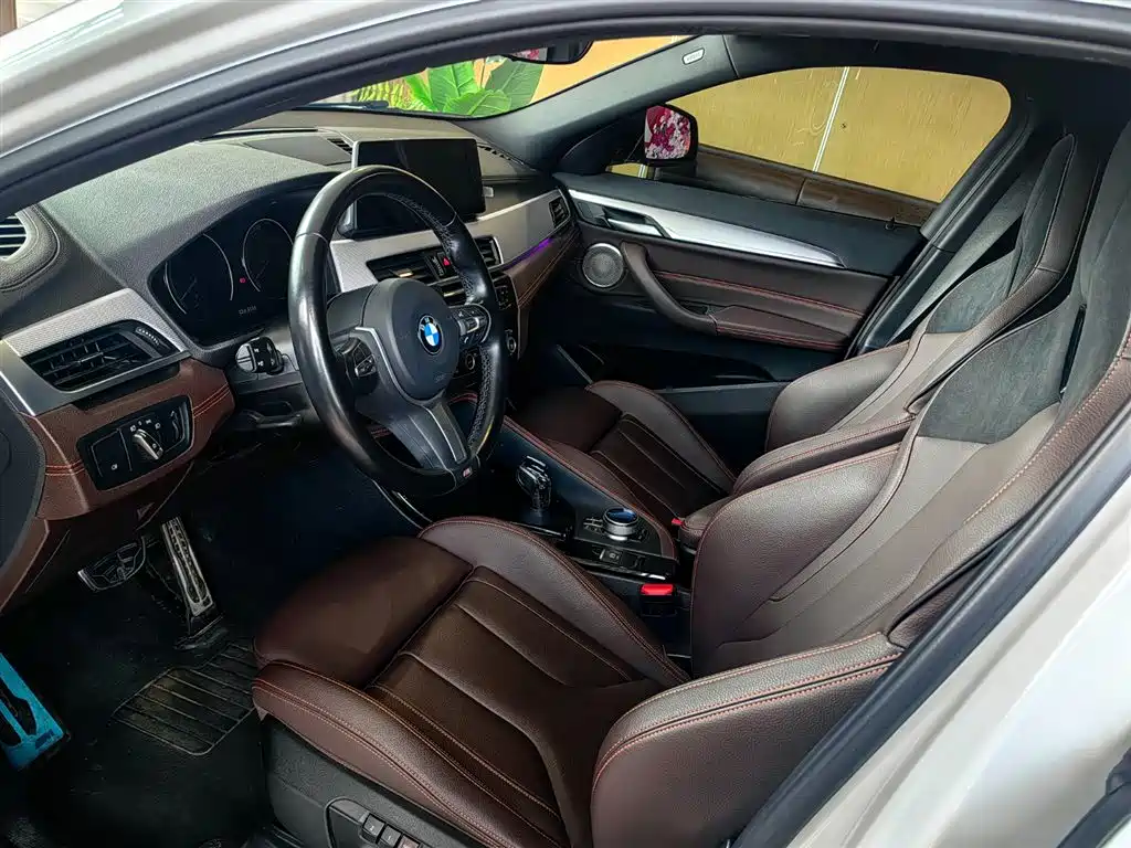 BMW X2 sDrive25 i Night