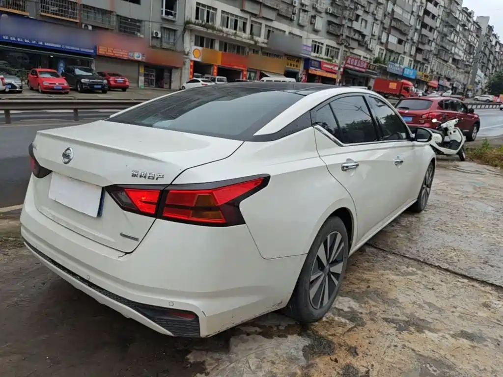 Teana 2.0 L XL Comfort
