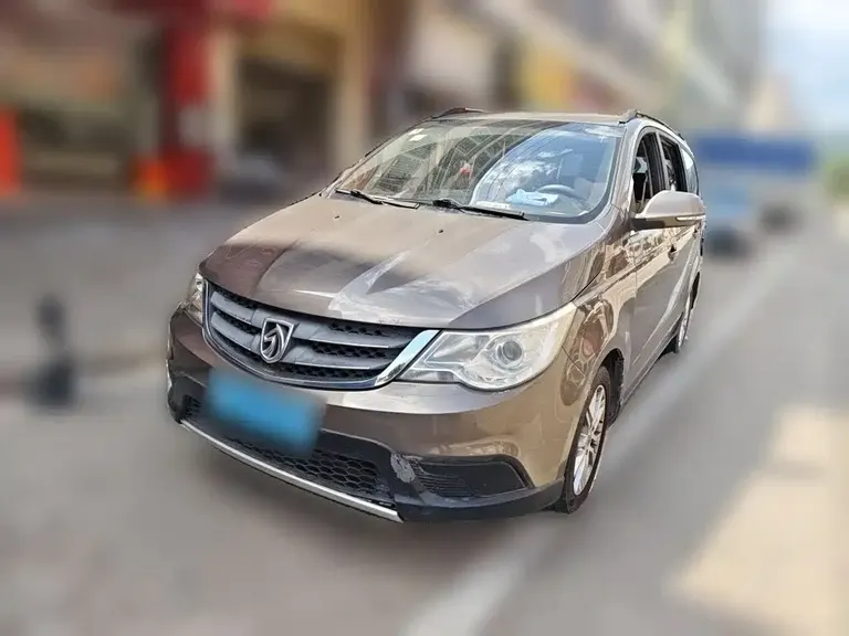 Baojun 730 1.5 L Manual Standard 7-seat