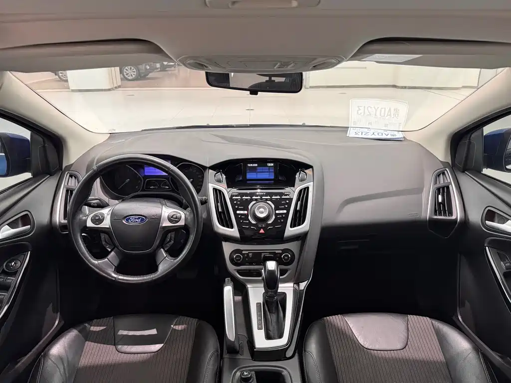 Focus Hatchback 2.0 L Auto Luxury Sport