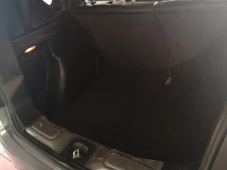 Livina 1.6 XE CVT Comfort