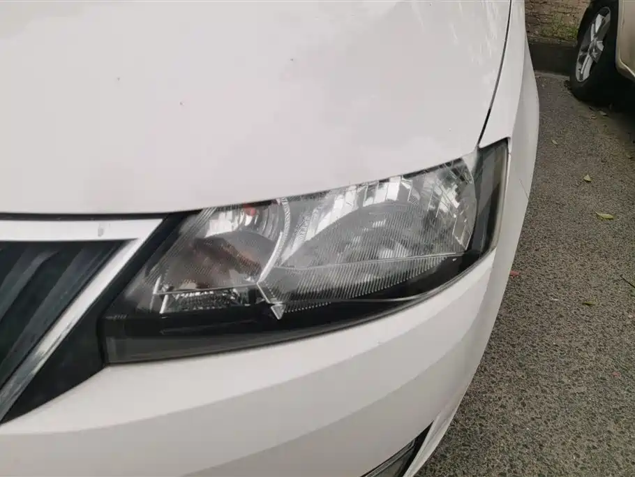 Rapid 1.6 L Manual Smart Select