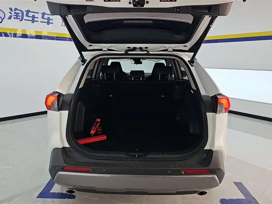RAV4 2.0 L CVT 2 WD Style PLUS