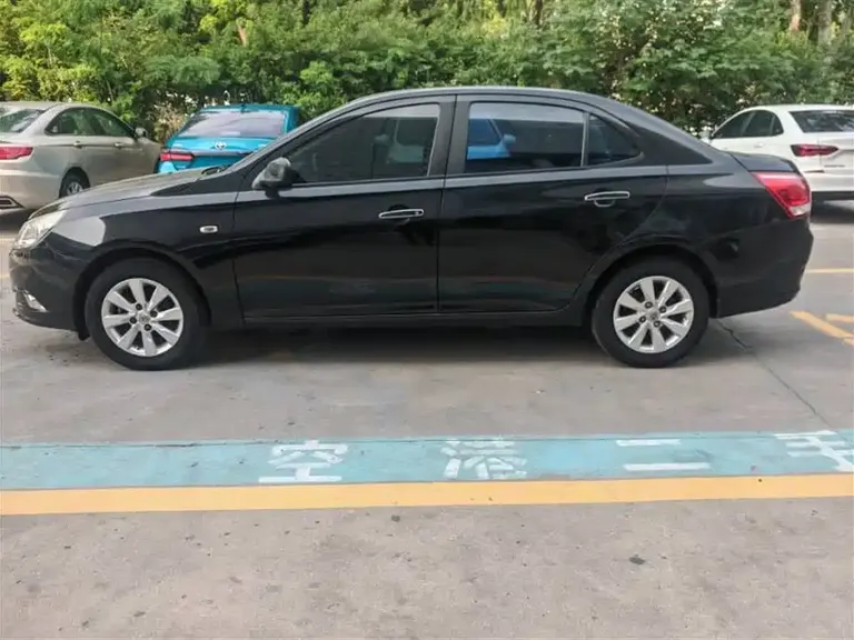 Baojun 630 宝骏630 2013款 1.8 L 手动精英型
