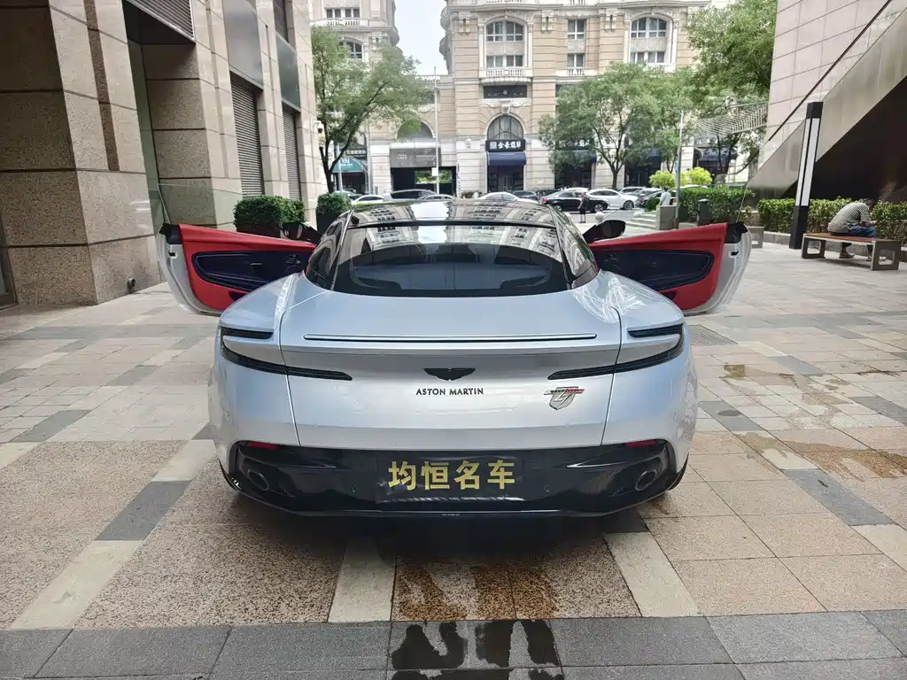 Aston Martin DB11 4.0 T V8 Volante