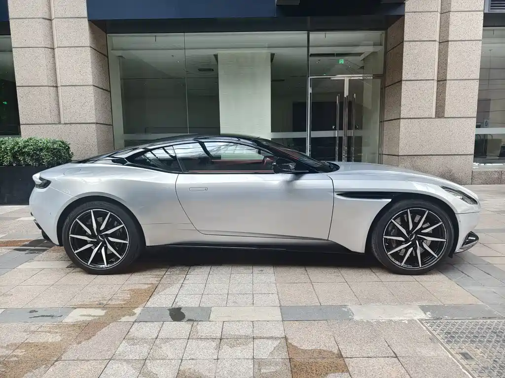 Aston Martin DB11 4.0 T V8 Volante