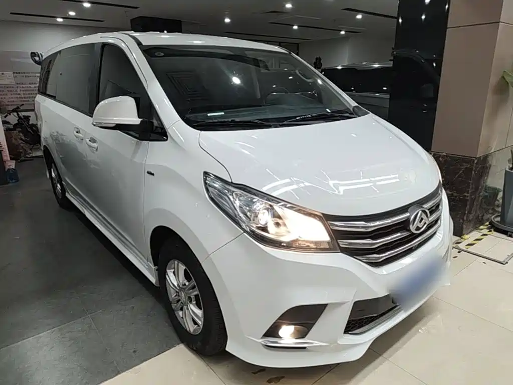 Maxus G10 2.0 T Auto Elite Gasoline 7-seat
