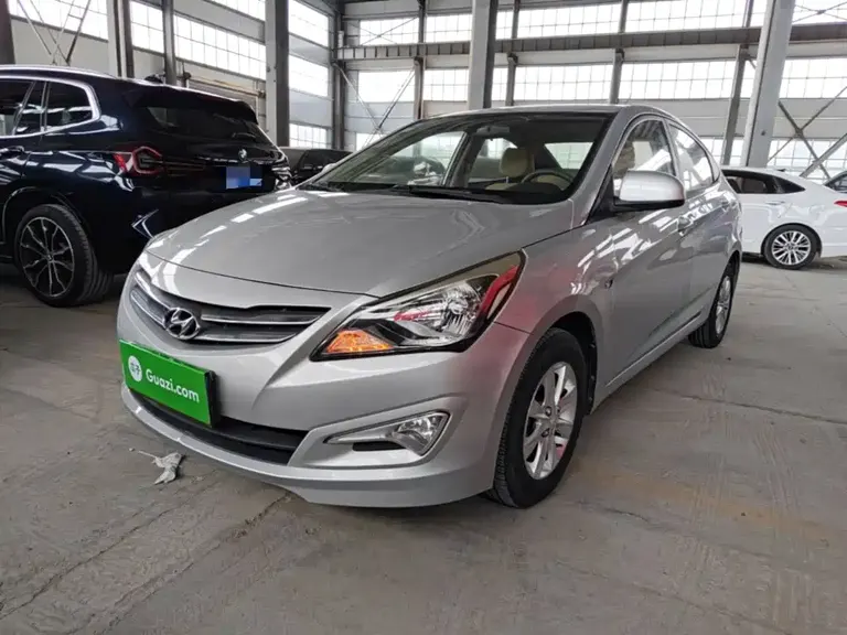 Hyundai Accent 1.4 L Manual Intelligent GLS