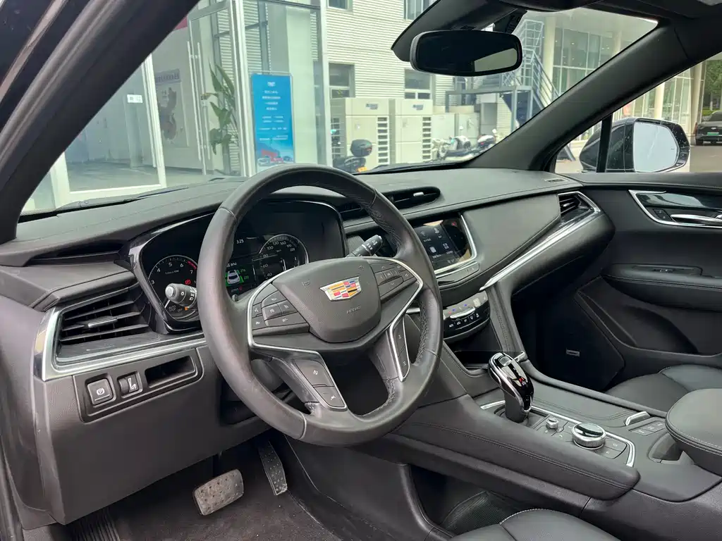 Cadillac XT5 2.0 T 2 WD Style