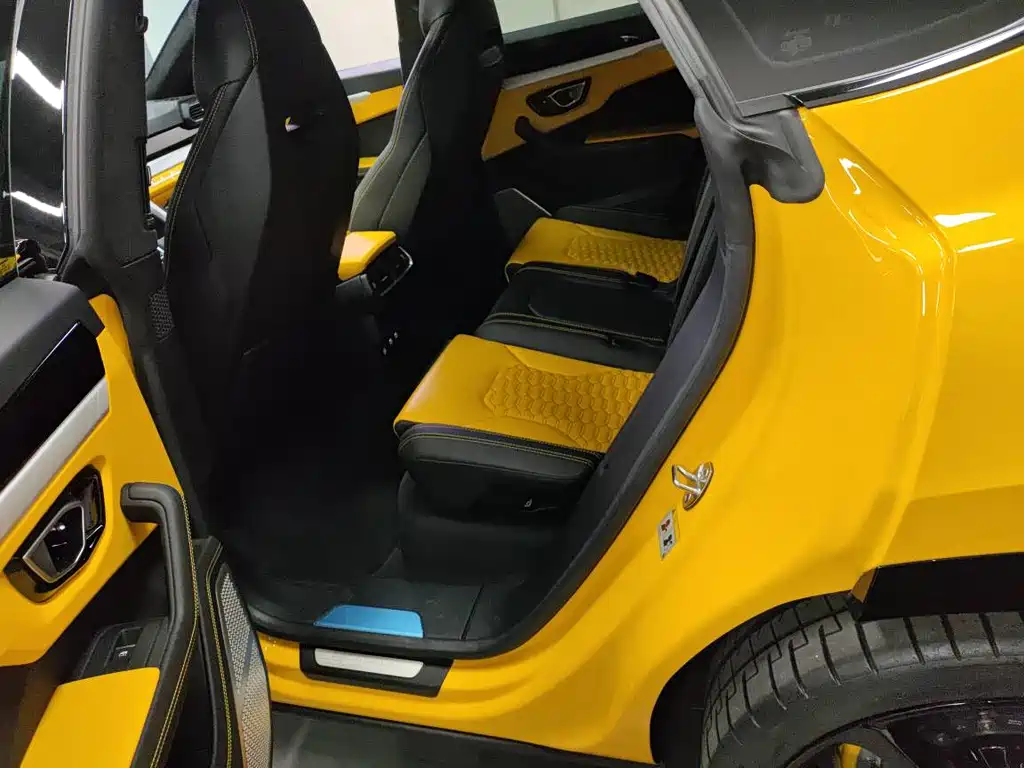Urus 4.0 T V8