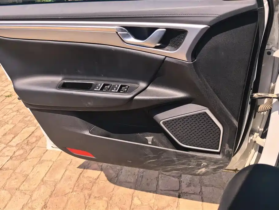 Emgrand GL 1.4 T Manual Elite Smart Enjoyment