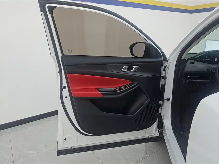 Changan CS55 PLUS 2 nd Gen 1.5 T DCT Distinguished