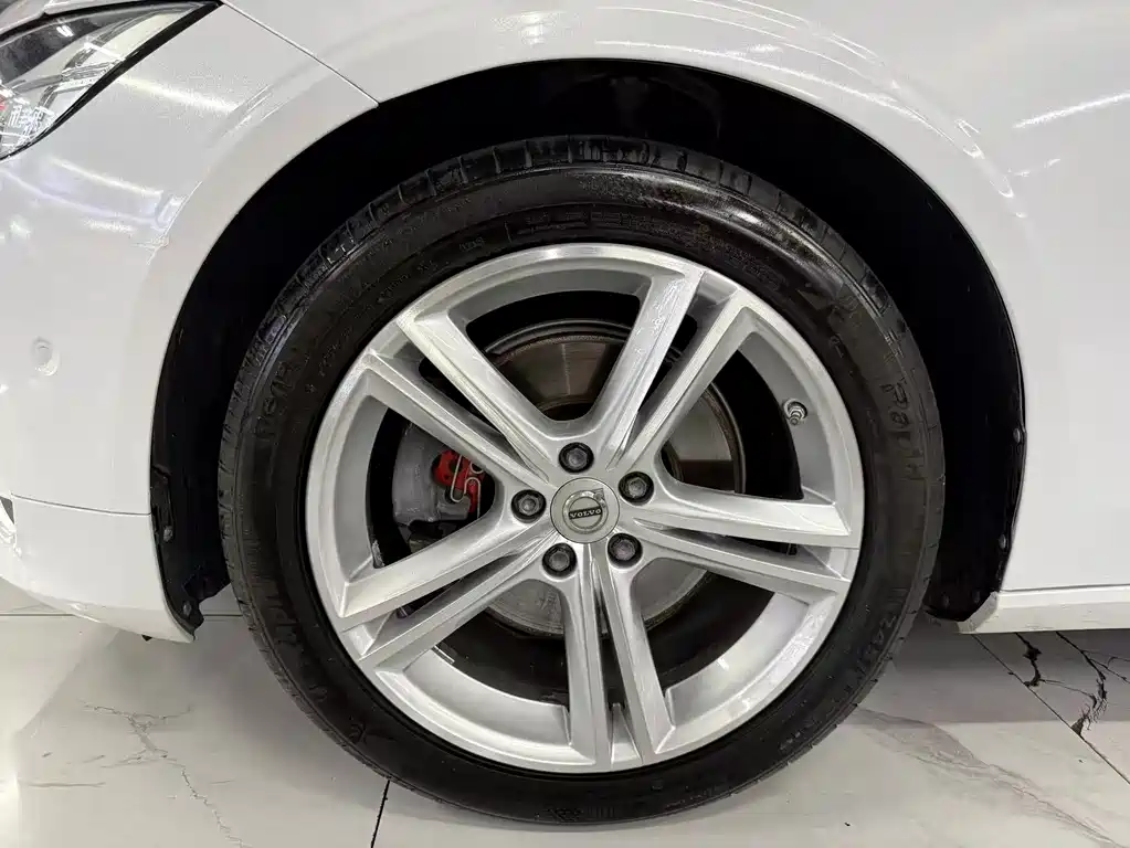 Volvo S90 T4 Smart Vision