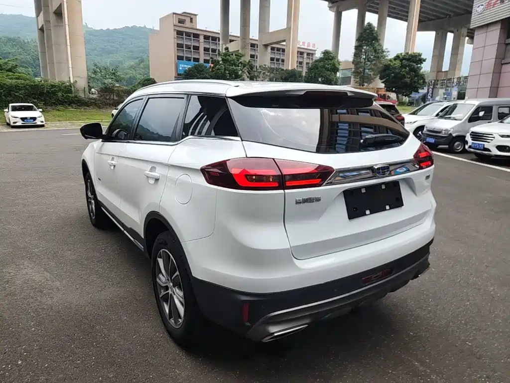 Boyue 1.8 TD Auto 2 WD Smart 4 G Connected