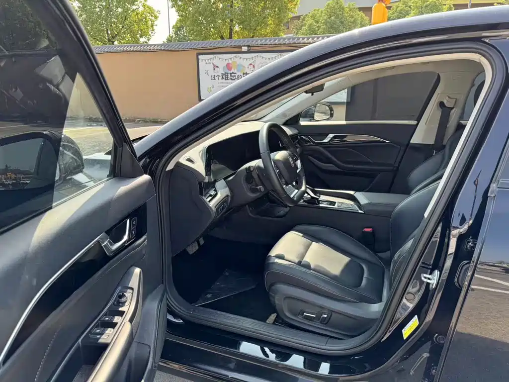 Besturn B70 3 rd Gen 1.5 T Auto Smooth Enjoyment