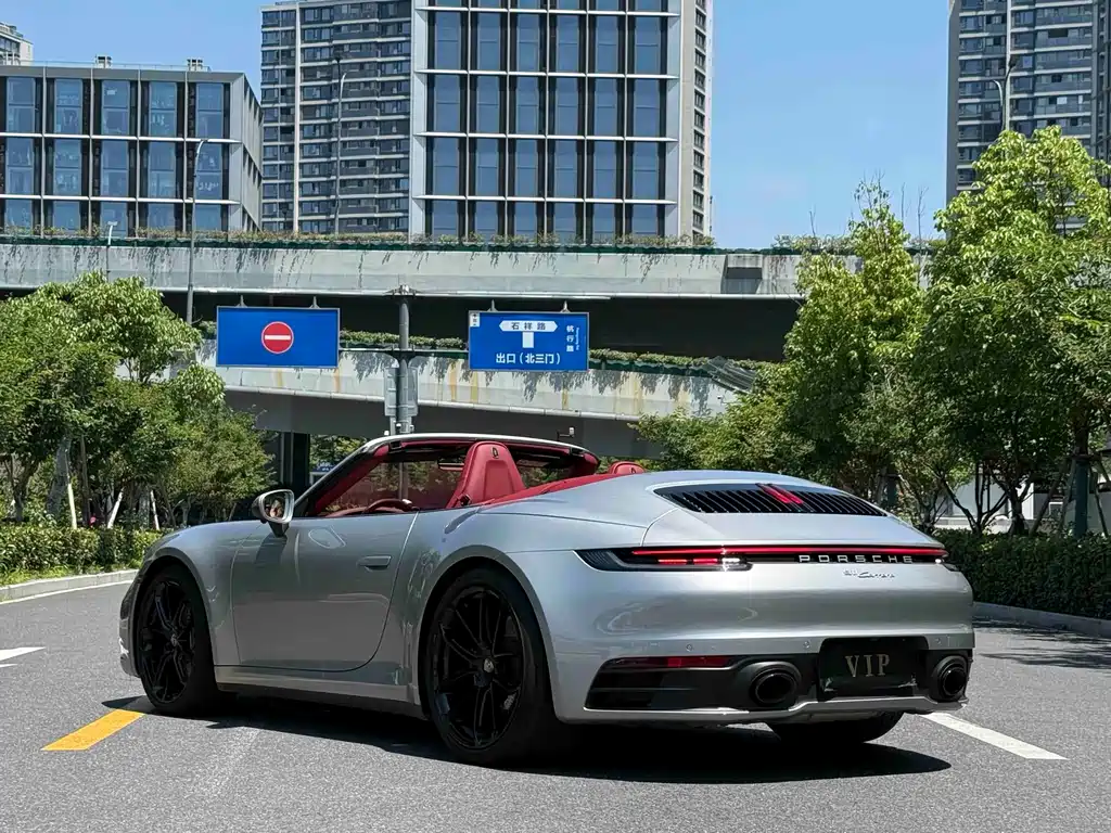 Porsche 911 Carrera Cabriolet 3.0 T
