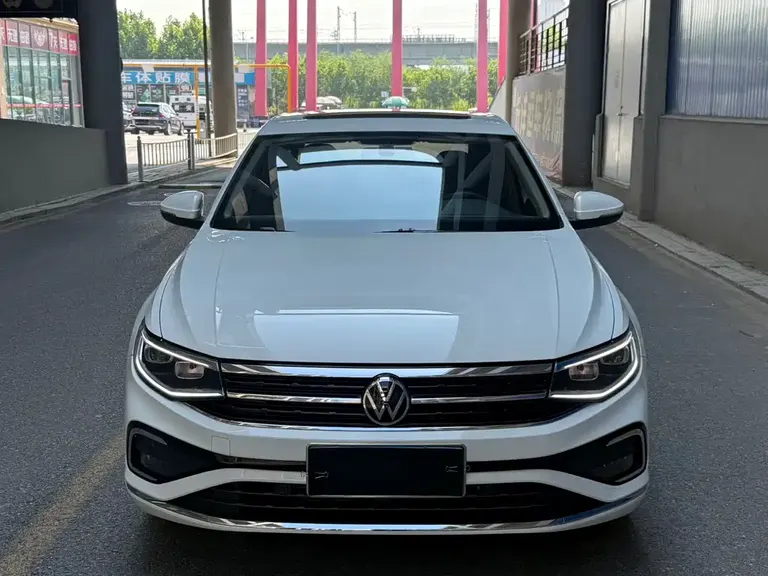 Volkswagen Bora 200 TSI DSG Joy Travel