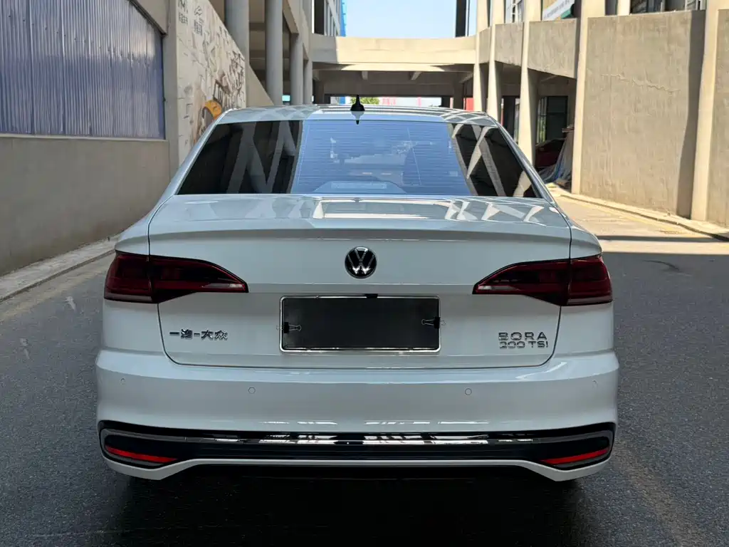 Bora 200 TSI DSG Joy Travel