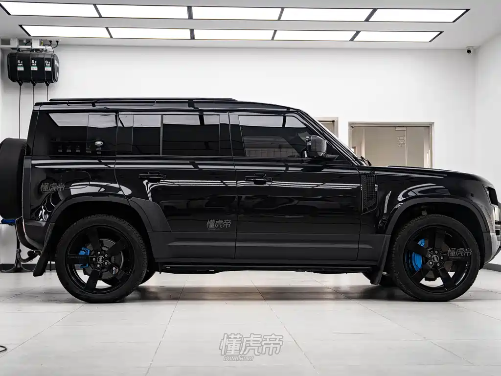 Land Rover Defender 110 3.0 T P400 Dark Special Edition