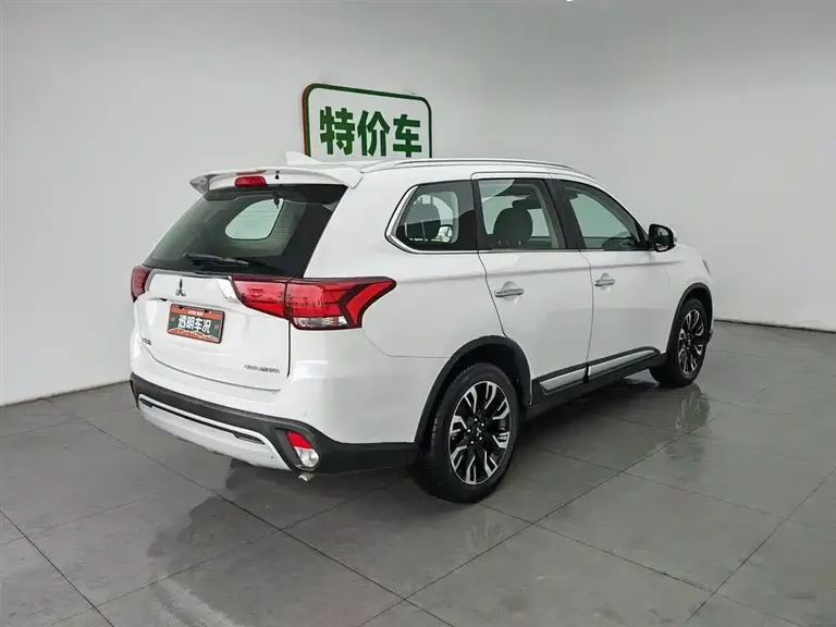 Mitsubishi Outlander 欧蓝德 2019款 2.4 L 两驱致行版 5座 国V