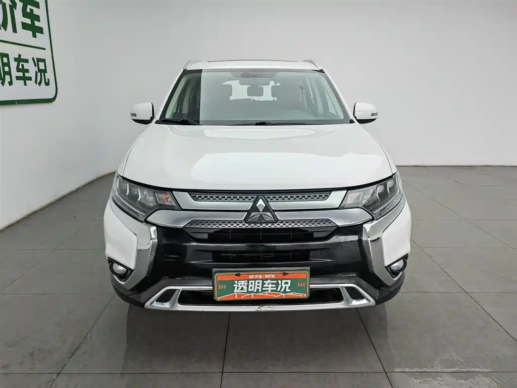 Outlander 欧蓝德 2019款 2.4 L 两驱致行版 5座 国V
