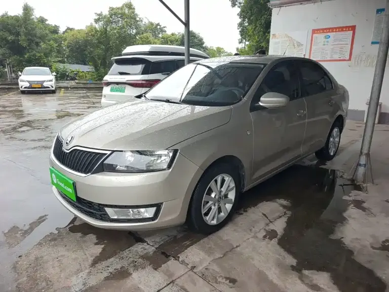 Skoda Rapid 1.6 L Auto Creation