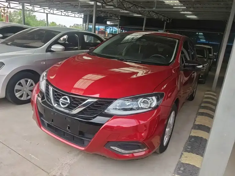 Nissan Tiida 1.6 L CVT Smart Travel