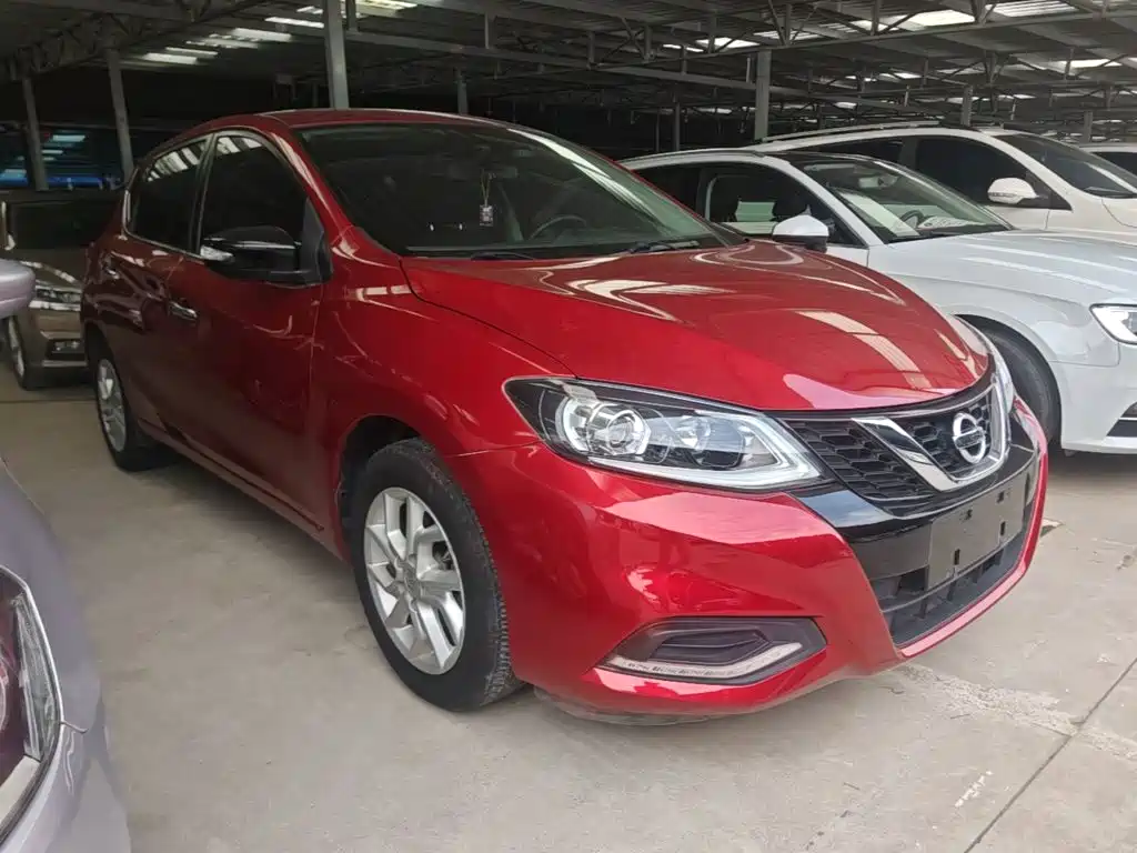 Tiida 1.6 L CVT Smart Travel