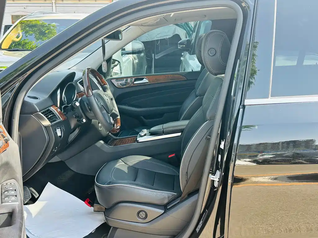 Mercedes-Benz M-Class ML 400 4 MATIC Luxury